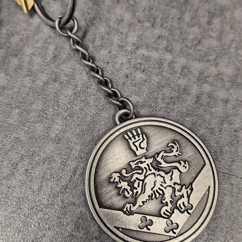 Official Twilight Merch Family Symbol Chain